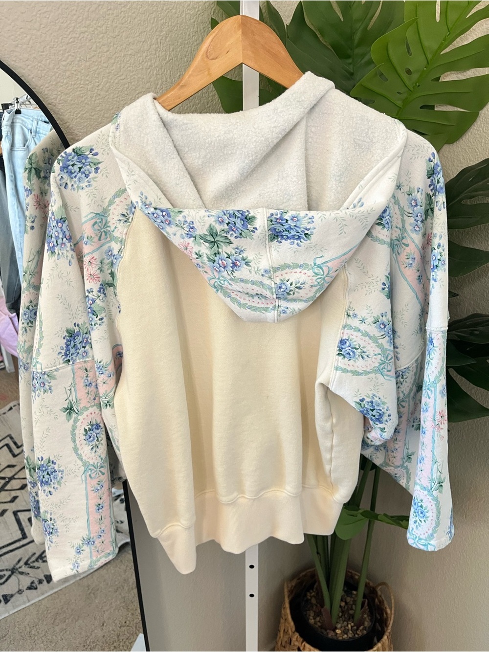 🌸 Selkie Floral Sleeve Zip Up Hoodie Cream Cottagecore Sherpa Lined Size M - Picture 7 of 7
